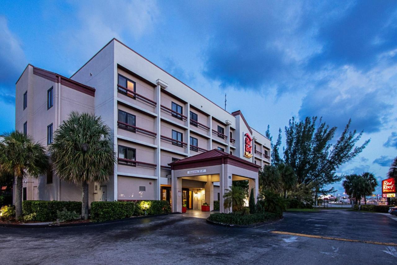 Red Roof Plus Miami Airport Hotel Exterior photo