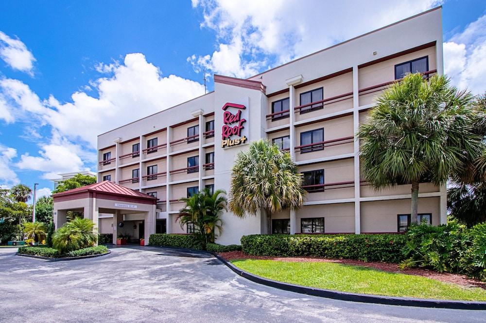 Red Roof Plus Miami Airport Hotel Exterior photo