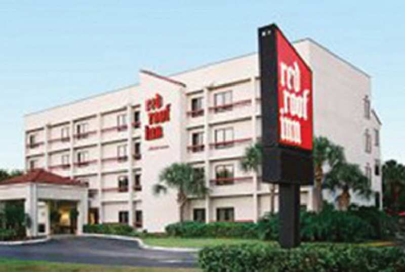 Red Roof Plus Miami Airport Hotel Exterior photo